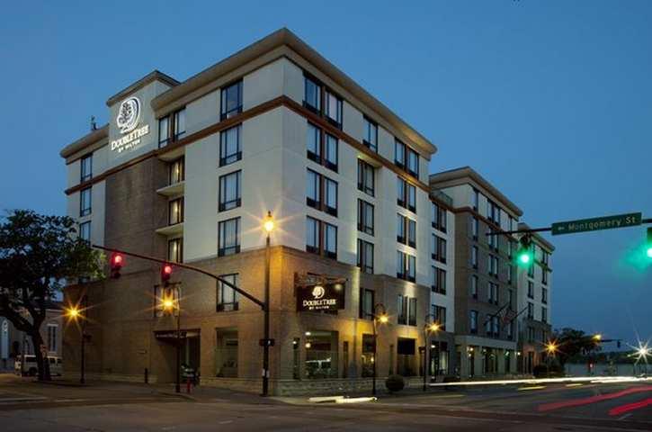 Doubletree By Hilton Historic Savannah Exterior foto